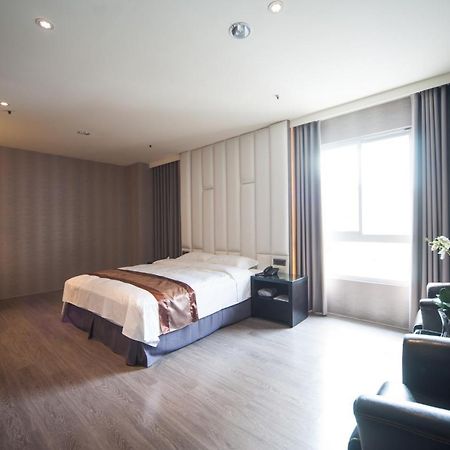 Grand Crystal Hotel Hsinchu Exterior foto